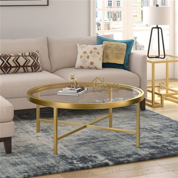 Table basse ronde Xivil de Hailey Home laiton avec surface en verre