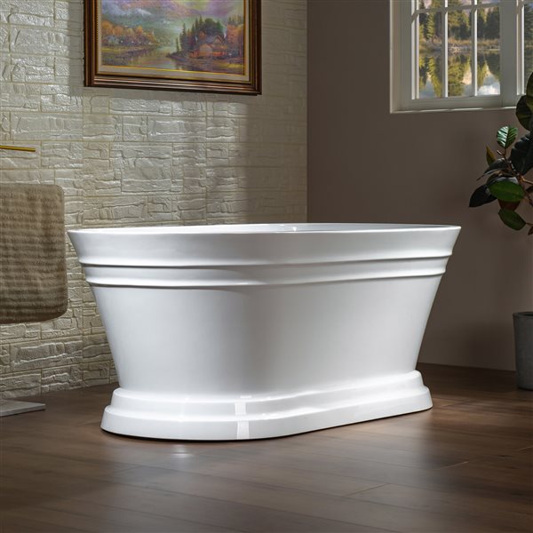 Woodbridge 59-in Glossy White Freestanding Flat-Edge Acrylic Soaking Bathtub with Matte Black Drain & Overflow