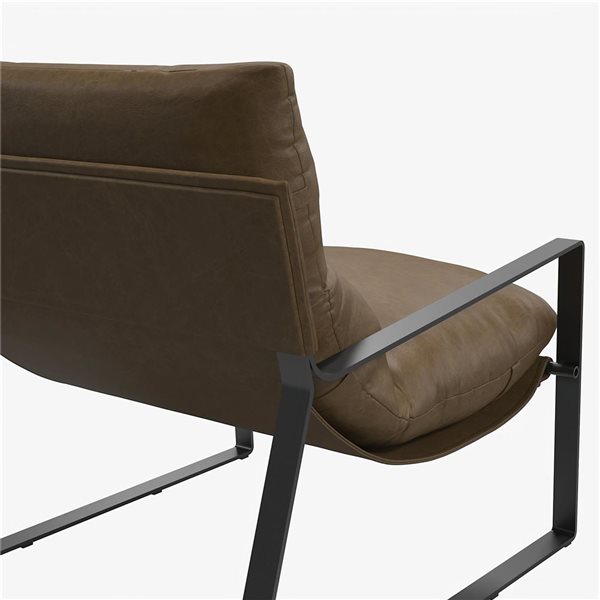 Chaise d'appoint Gatsby DHP rembourrée en similicuir brun