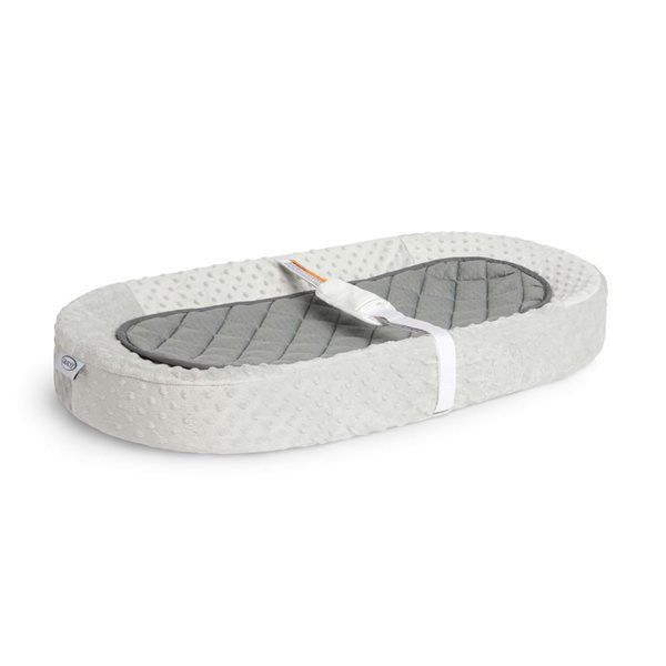 Graco 16 D x 32-in W White and Grey Oval Contoured Changing Pad