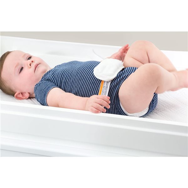 Graco 16 D x 32-in W White Premium Contoured Changing Pad