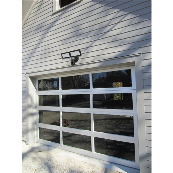 BAZZ Wi-Fi Outdoor Security Light 1600Lm with HD 1080p Camera