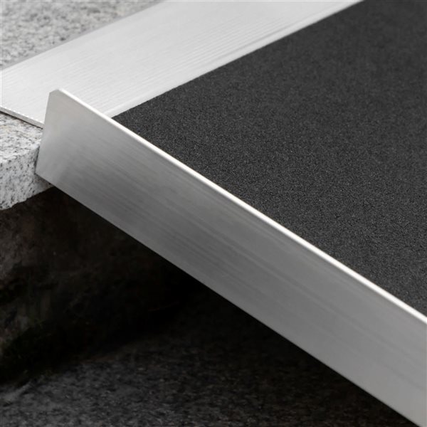 HOMCOM 5-ft Portable Wheelchair Ramp with Aluminum Threshold