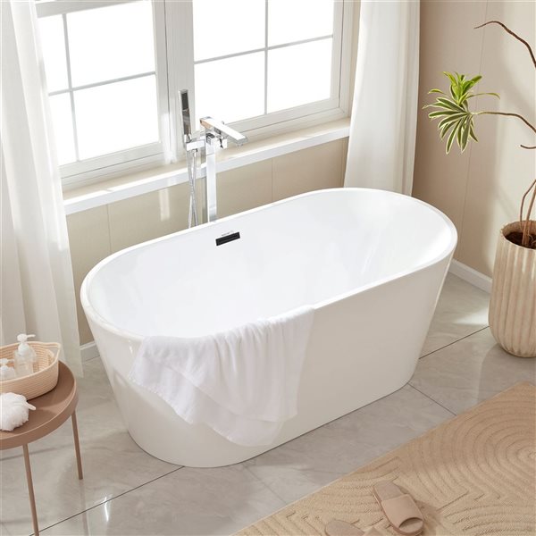 Vanity Art Bordeaux 59 x 30-in Acrylic Flat Bottom Oval Soaking Freestanding Bathtub - White/Matte Black