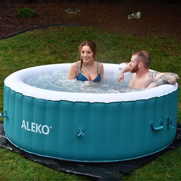 ALEKO 4-Person 120-Jet Blue and White Round Inflatable Hot Tub w/ Cover
