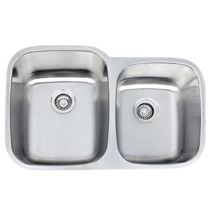 Évier de cuisine double décalé en acier inoxydable Traditional B814 de Bristol Sinks 21 L. x 32 po l. installé sous comptoir