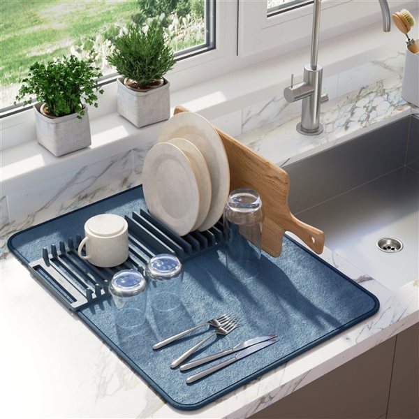 Égouttoir et tapis à vaisselle en plastique et microfibre UDry par Umbra, bleu