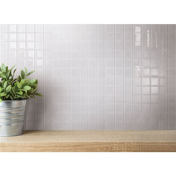 SpeedTiles ORCHID Off-White 4 L x 4-in W Glossy Glass Squares Peel-and-Stick Tile Sample