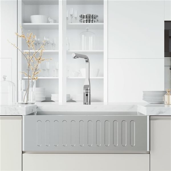 Robinet mitigeur de cuisine sans contact Jewel VIGO 15 po à bec rétractable, chrome