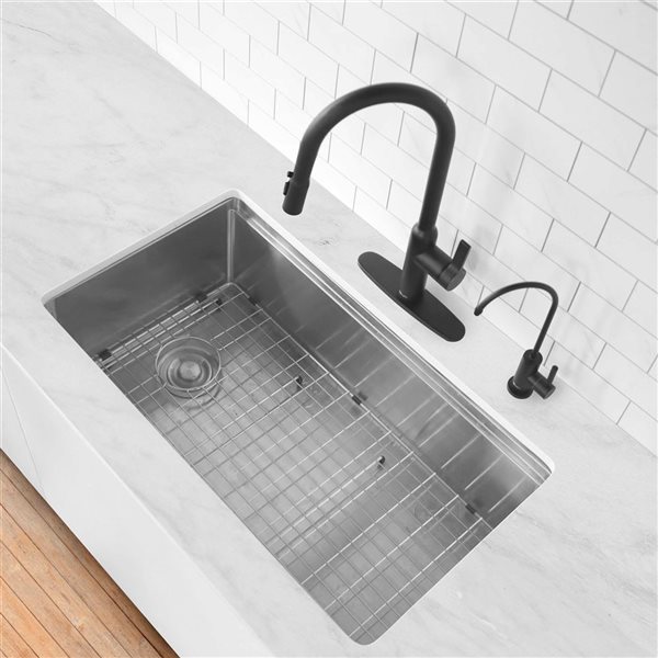 Stylish Napoli Single Handle Matte Black Pull-Down Kitchen Faucet w/ Faucet Plate