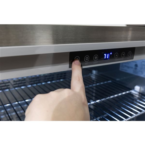 Réfrigérateur extérieur intégré Broil King de 24 po en acier inoxydable