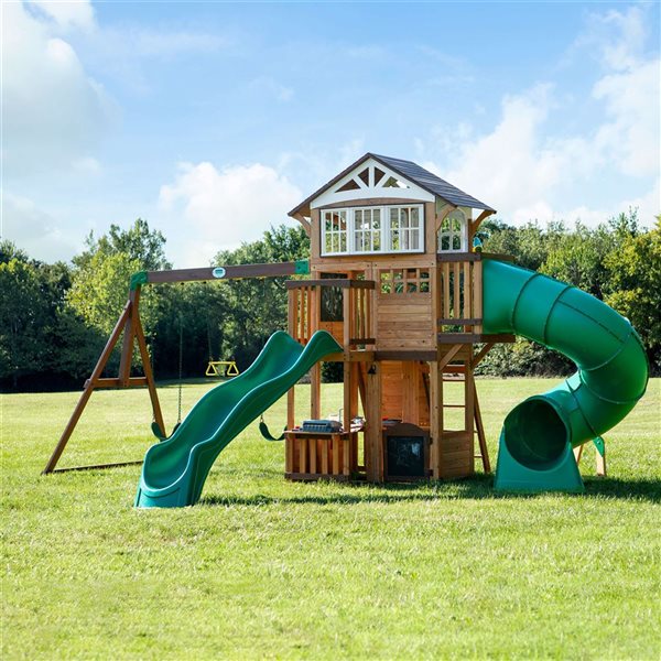 Ensemble de jeux et balançoires Bristol Point Backyard Discovery résidentiel en bois avec 2 glissades et maisonnette