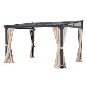 Abri-soleil fixé au mur par Sunjoy 10 x 12 pi avec toit rigide incliné en acier noir, rideaux et moustiquaires inclus