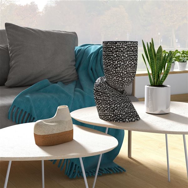 Gild Design House Pia 7 x 12.5-in Black Ceramic Table Vase