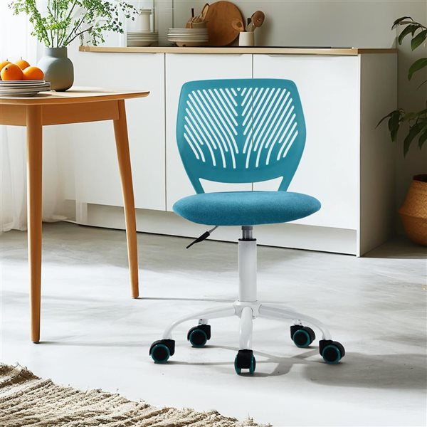Chaise pour enfant avec roulettes Homy Casa 34 po h. aqua pivotante réglable à dossier bas avec coussin molleton