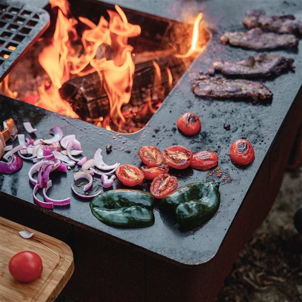 Black Earth Teppan 39 Cast Iron Barbecue