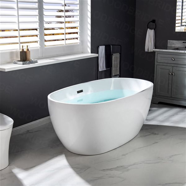 Woodbridge 59 x 32-in Freestanding Non-Slip White Acrylic Soaking Bathtub w/ Matte Black Overflow and Drain
