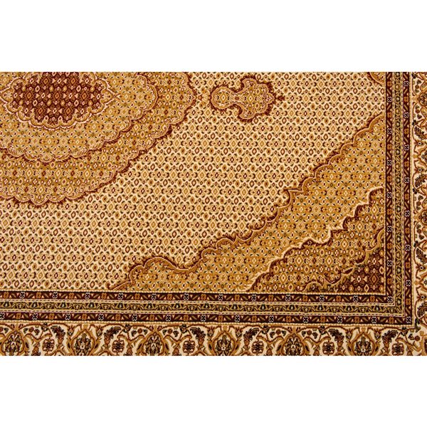 Rug Branch Traditional Majestic 2 W x 7-ft L Beige and Cream Rectangular Indoor Runner Rug