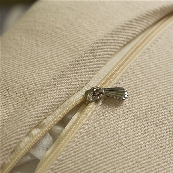 Deerlux 16-in Black & White Handwoven Cotton Throw Pillow Cover with Small Black & White Chevron Pattern