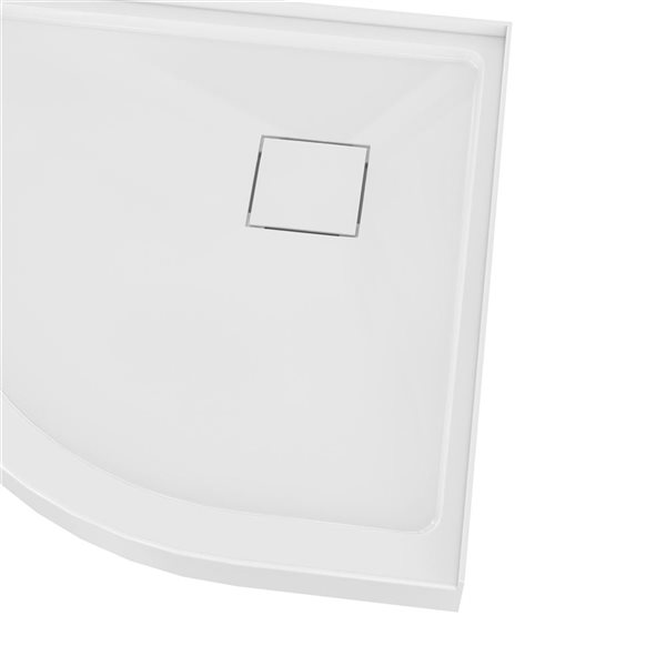 Streamline 32 x 32-in Polypropylene Round Corner Shower Base w/ Included Centre Drain - Glossy White