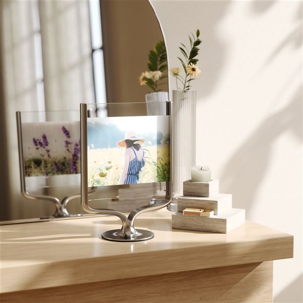 Cadre photo de table en aluminium Wishbone par Umbra 9,9 po h., chromé