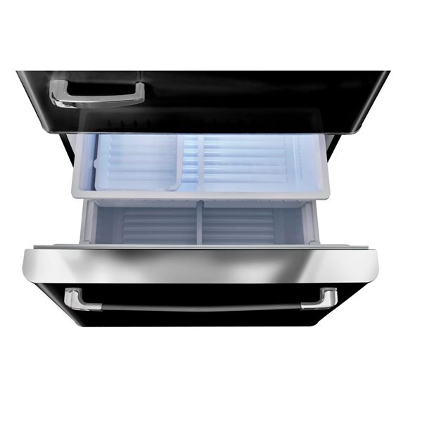 Classic Retro 30-in 17.7 ft³ Frost-Free Bottom Freezer Counter Depth Refrigerator with Built-In Ice Maker - Black