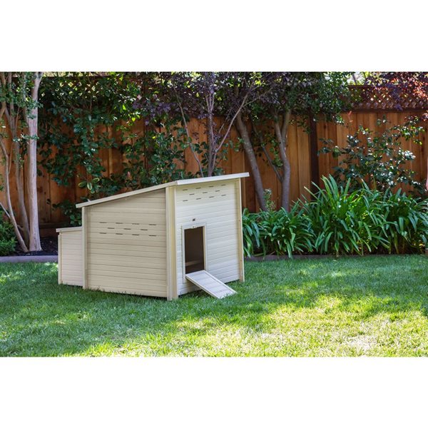 New Age Pet Jumbo Fontana Maple Chicken Barn - Brown