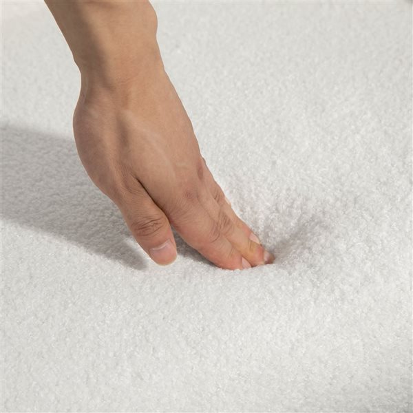 HOMCOM Wingback Polyester Accent Armchair with Metal Legs - White