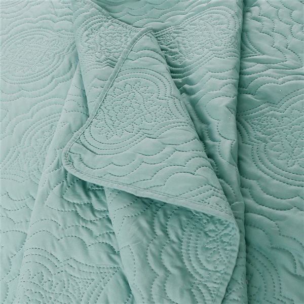 Marina Decoration 2-Piece Blue Green Embossed Solid Pinsonic Queen Bed Soft Quilt Set