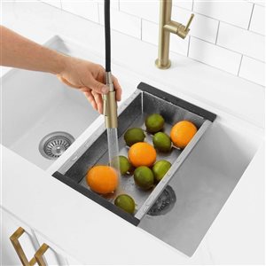 Passoire en acier inoxydable Stylish 15 3/8 po pour poste de travail