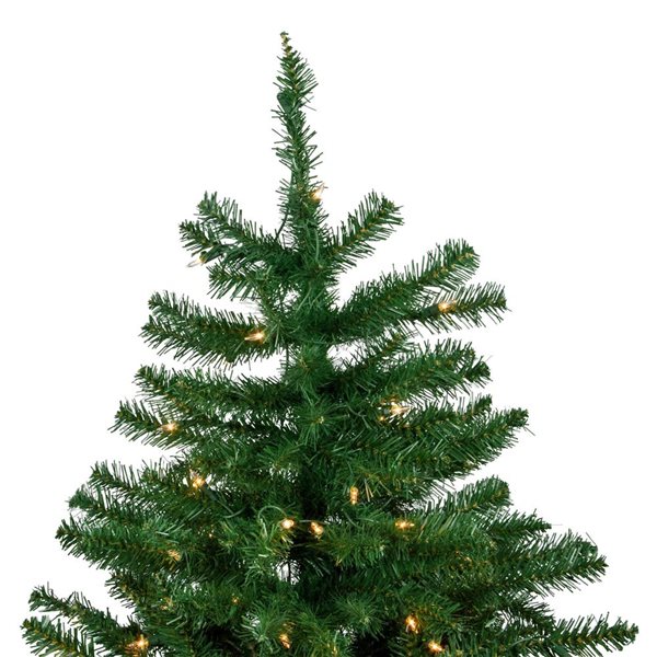 Northlight 9-ft H Twin Falls Pine Pre-Lit Full Artificial Christmas Tree w/Incandescent  Clear Lights and Tree Stand