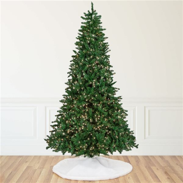 Northlight 9-ft H Twin Falls Pine Pre-Lit Full Artificial Christmas Tree w/Incandescent  Clear Lights and Tree Stand
