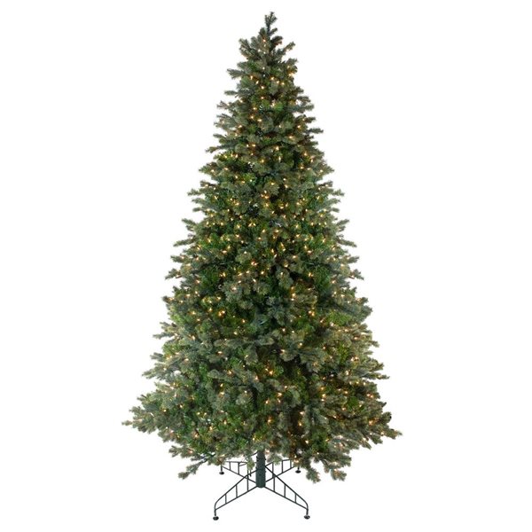 Northlight 9-ft H Medium Savannah Spruce Pre-Lit Full Christmas Tree w/Incandescent  Clear Lights and Tree Stand