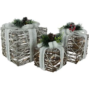 Northlight 3-Pc 9.75-in LED Lighted Gift Boxes with Pine and Berries Christmas Decoration Set
