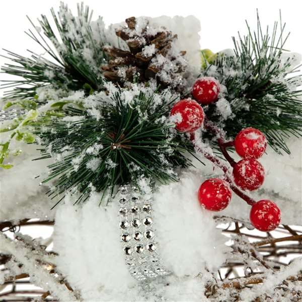 Northlight 3-Pc 9.75-in LED Lighted Gift Boxes with Pine and Berries Christmas Decoration Set