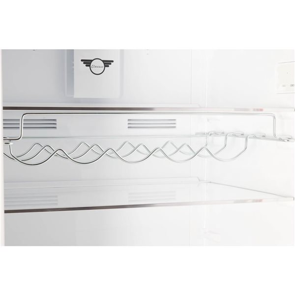 Unique Appliances Classic Retro 17-ft³ Bottom Mount Refrigerator - Midnight Black