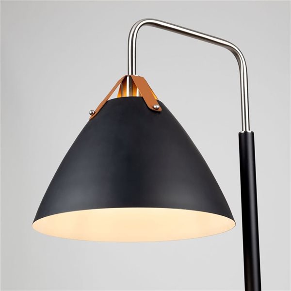 Artcraft Lighting Tote 71.5-in H Black/Brass Metal Modern Floor Lamp