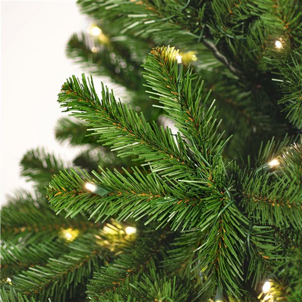 Vickerman 9-ft x 48-in Deluxe Green Sequoia Pine Artificial Slim Christmas Tree with 1000 Warm White LED 5-mm Lights