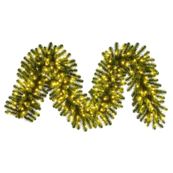 Vickerman 9-ft x 18-in Deluxe Sequoia Pine Garland with 200 Warm White LED Lights - Green