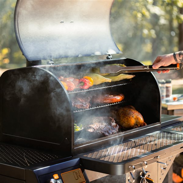 Oklahoma Joe's Tahoma 1200A DLX 30.4-in Black Cart Charcoal Grill