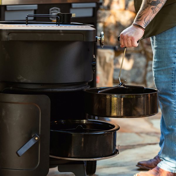 Oklahoma Joe's Bronco Drum 18-in Black Smoker and Grill 25203121