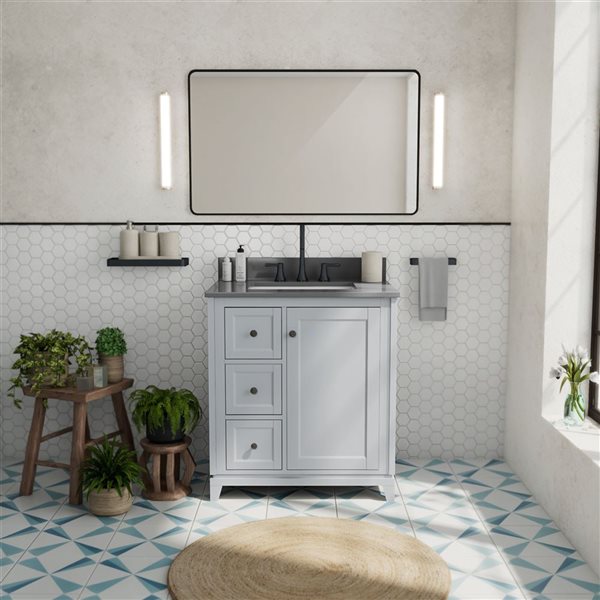 Vanuria 30-in Solid Oak Freestanding Vanity in Light Grey-Grey Quartz Top and Matte Black Hardware