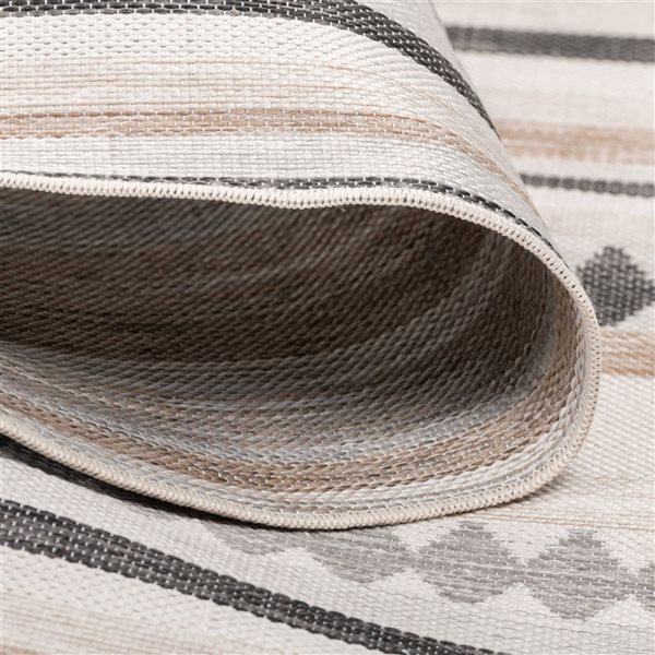 Erbanica 2-ft 6-in x 7-ft 6-in Boho Outdoor Rectangle Loomed Runner Rug - Beige