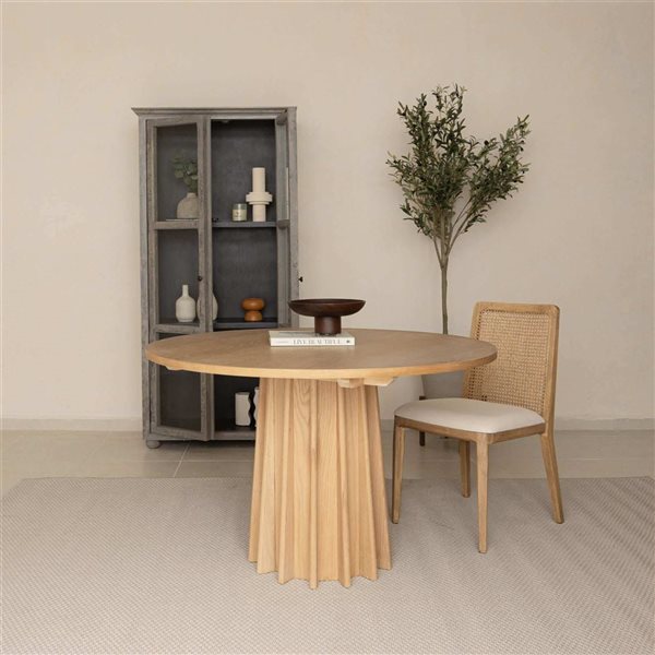 LH Home Sculpture 47-in Modern Pedestal Base Oak Wood Round Dining Table - Natural