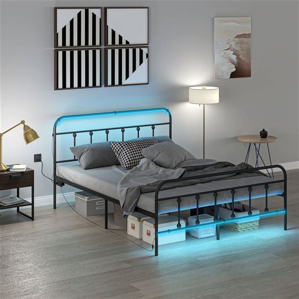 HOMCOM Queen Bed Frame with LED Lights and Charging Station - Black