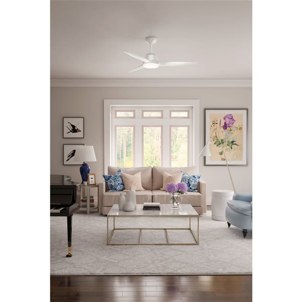 Hunter Casablanca 52-in Wisp Ceiling Fan w/ LED Light and Handheld Remote - White