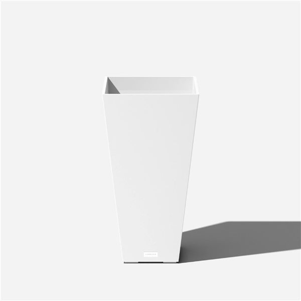 Veradek Pure Series Midland 26-in Plastic Planter - White