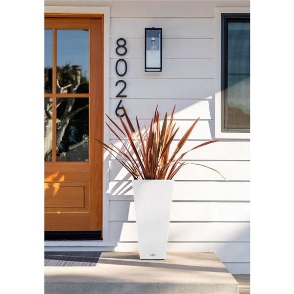 Veradek Pure Series Midland 26-in Plastic Planter - White