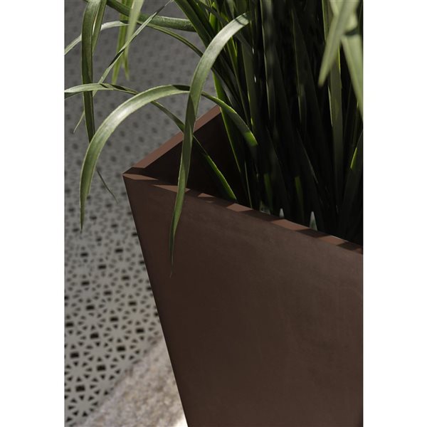 Veradek Pure Series Midland 26-in Plastic Planter - Espresso
