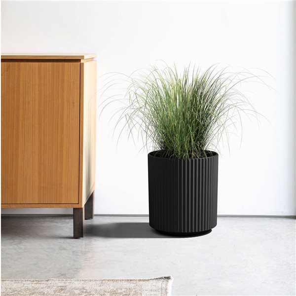 Veradek Demi Series 16-in Plastic-Stone Planter - Black - 2/Pk